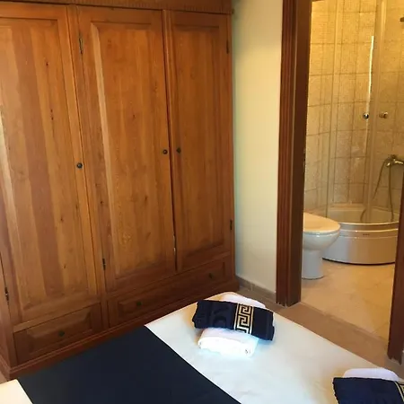 Villa Elegant 2/3