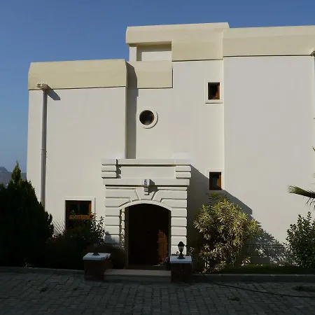 Elegant 2/3 Villa *